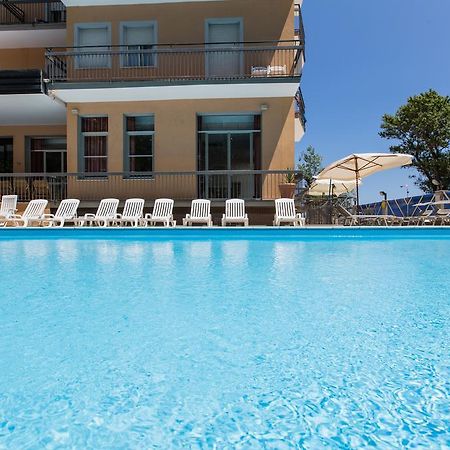 רימיני Hotel Atlas מראה חיצוני תמונה