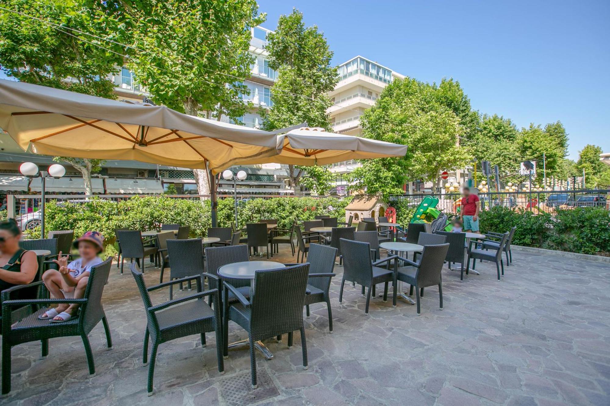 רימיני Hotel Atlas מראה חיצוני תמונה