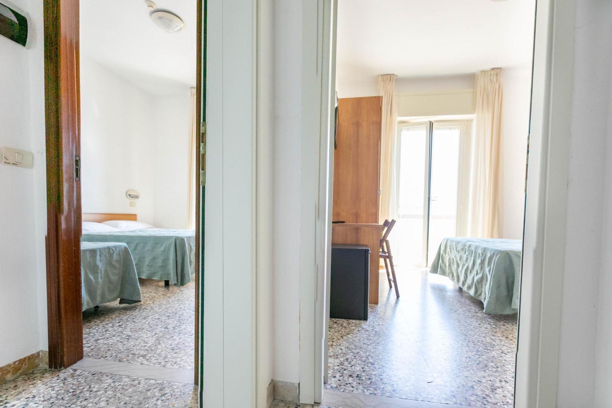 רימיני Hotel Atlas מראה חיצוני תמונה