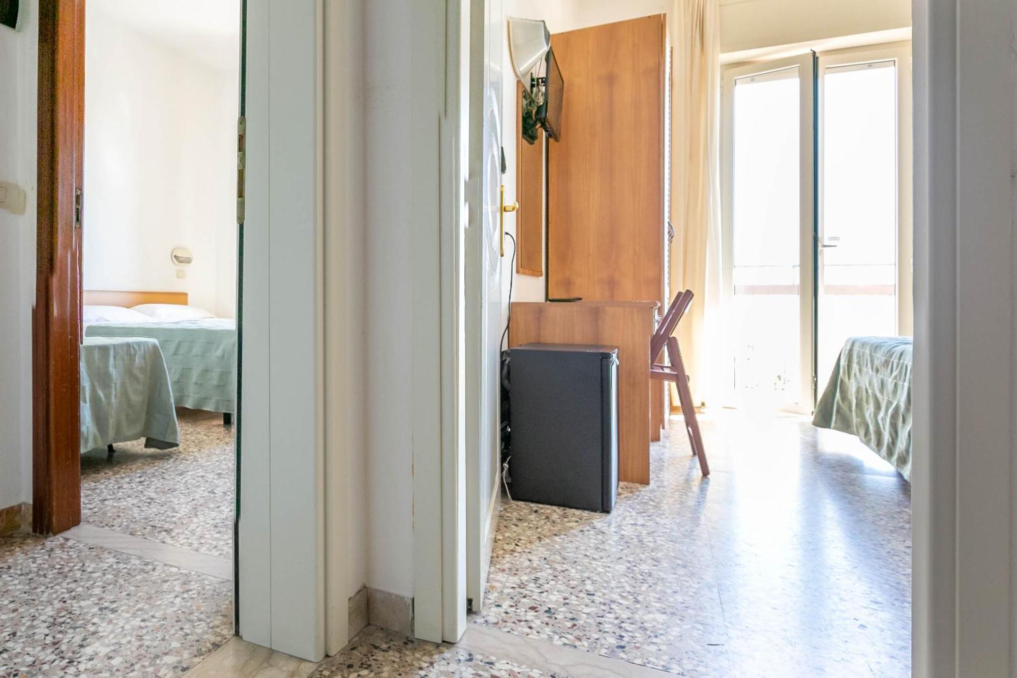 רימיני Hotel Atlas מראה חיצוני תמונה