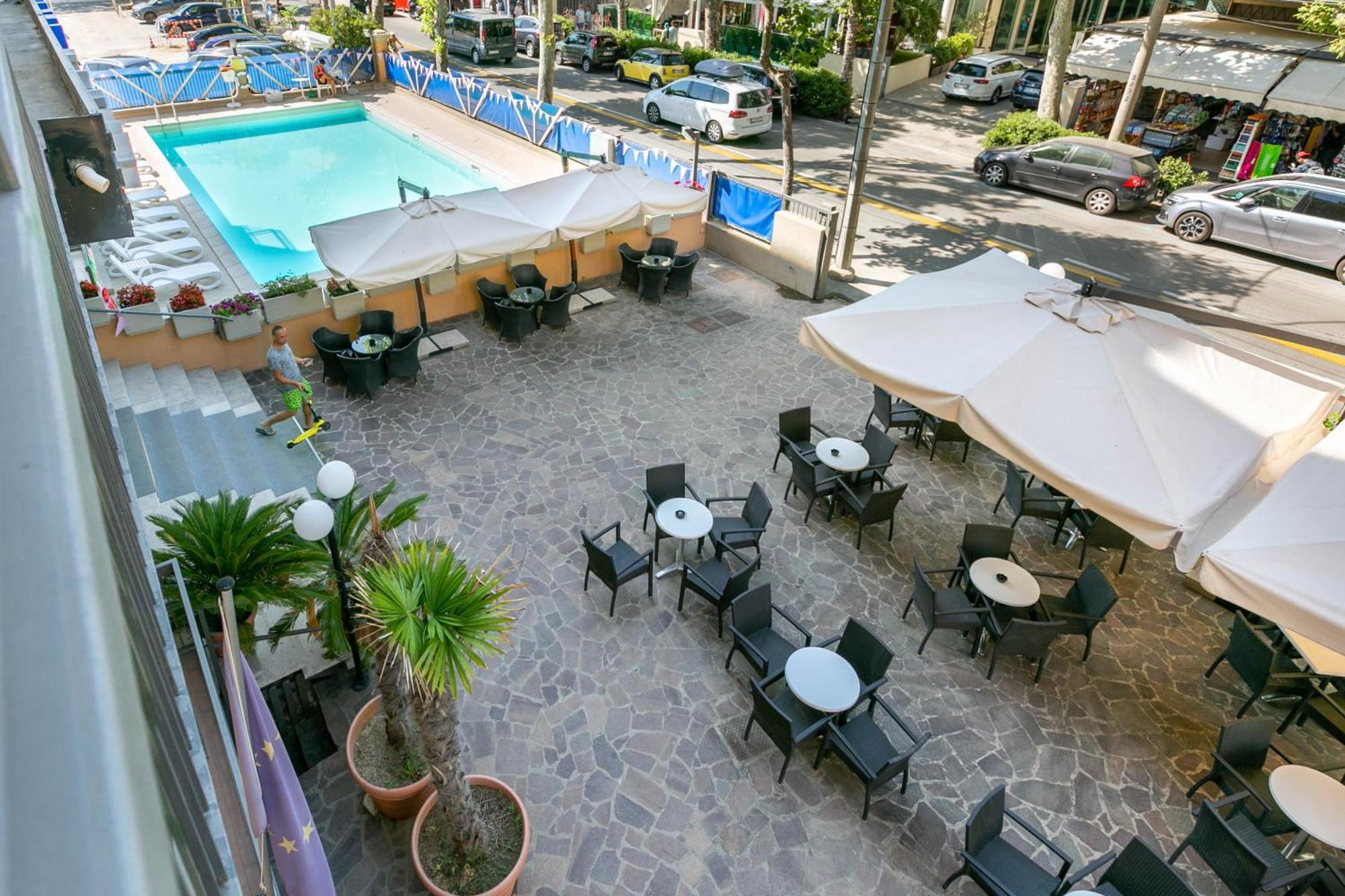 רימיני Hotel Atlas מראה חיצוני תמונה