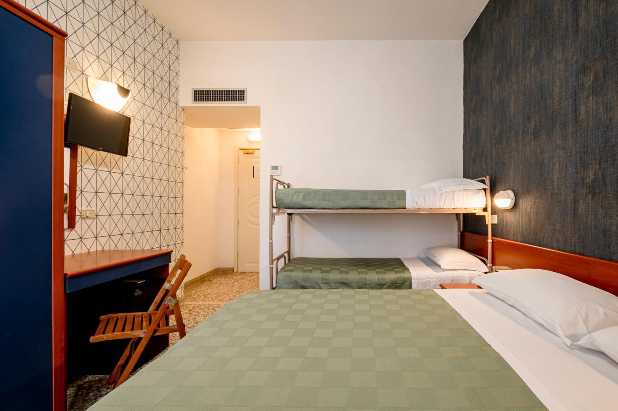 רימיני Hotel Atlas מראה חיצוני תמונה