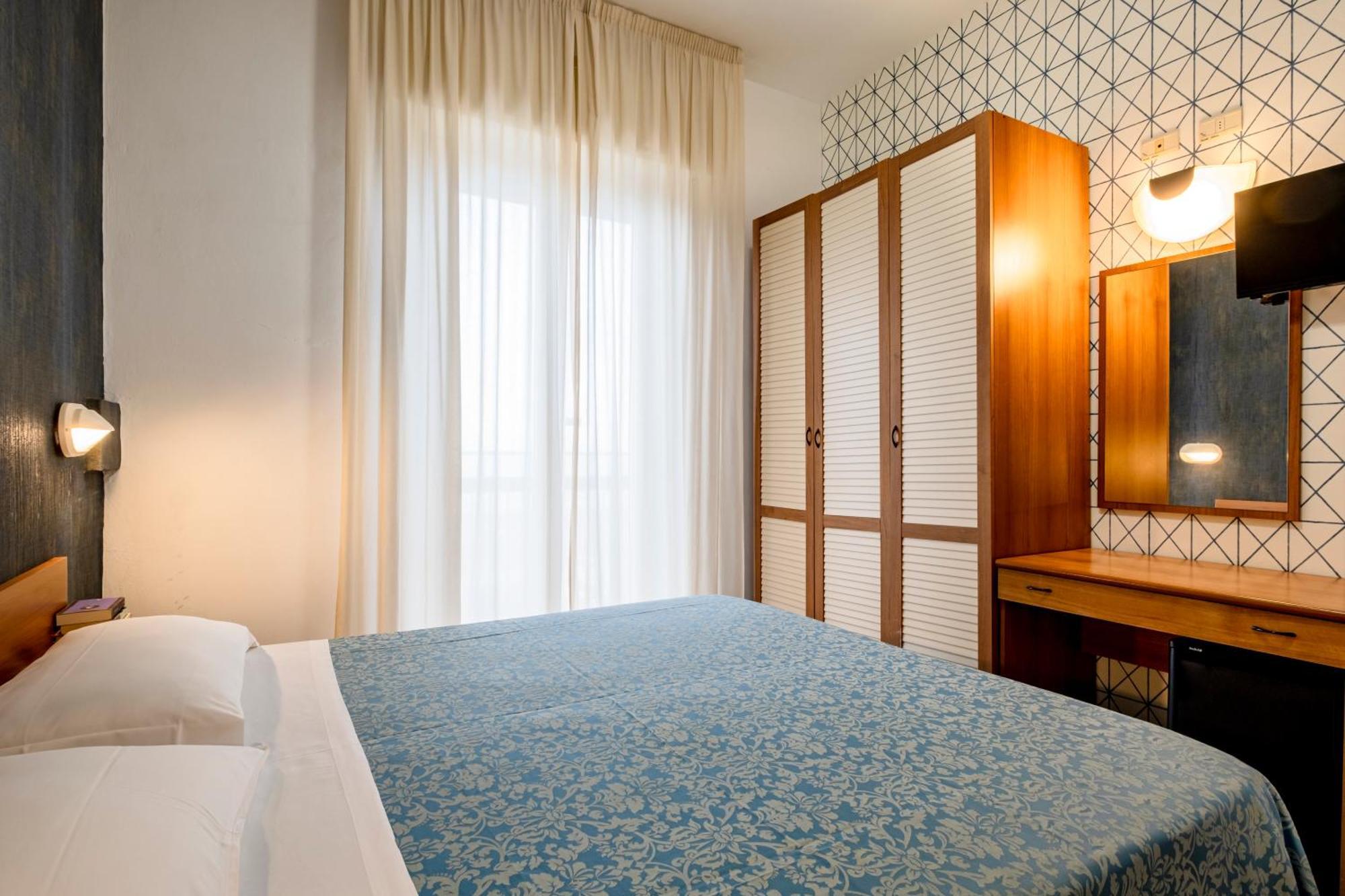 רימיני Hotel Atlas מראה חיצוני תמונה