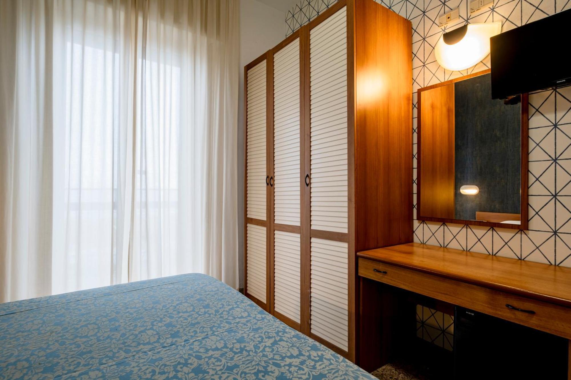 רימיני Hotel Atlas מראה חיצוני תמונה
