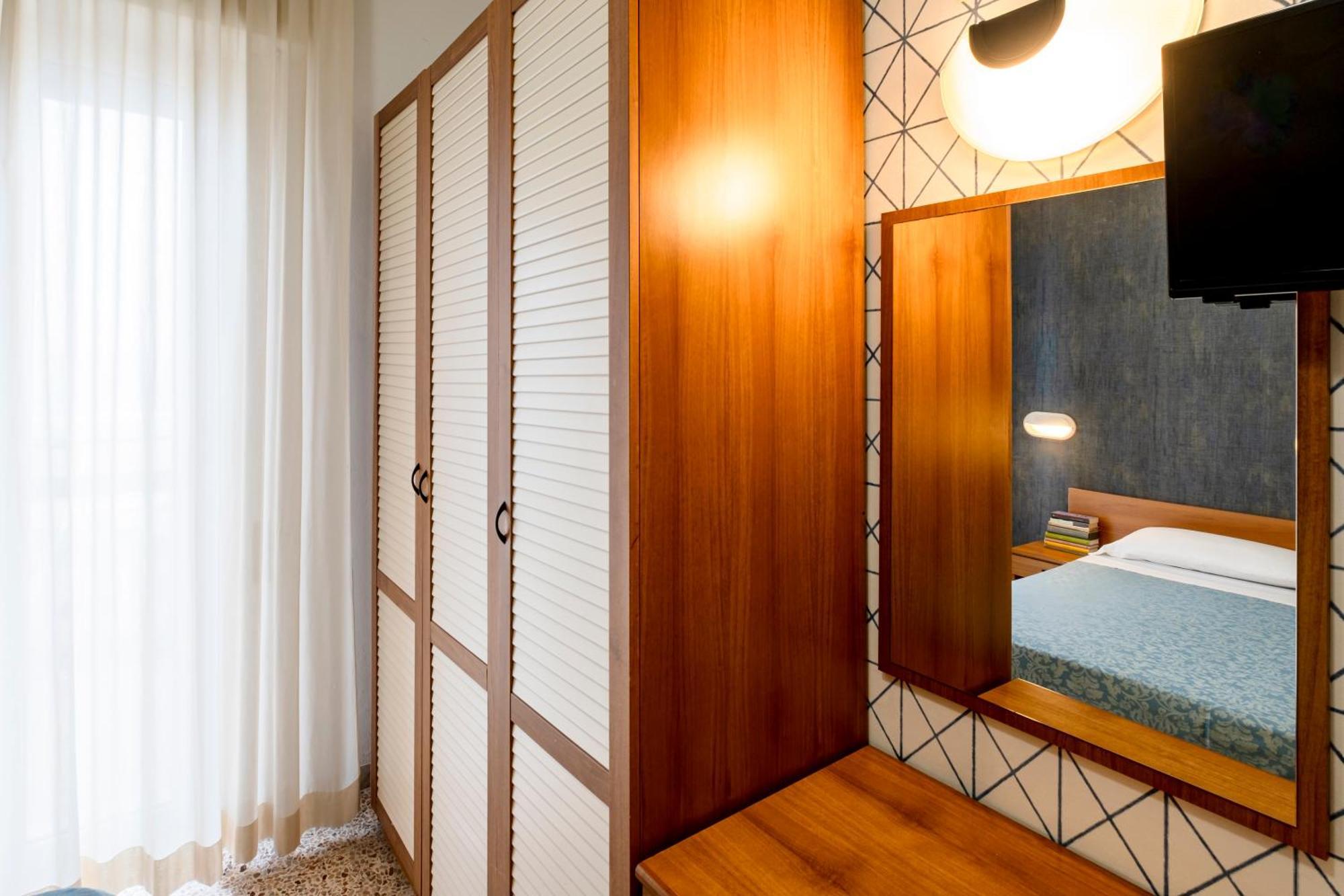 רימיני Hotel Atlas מראה חיצוני תמונה