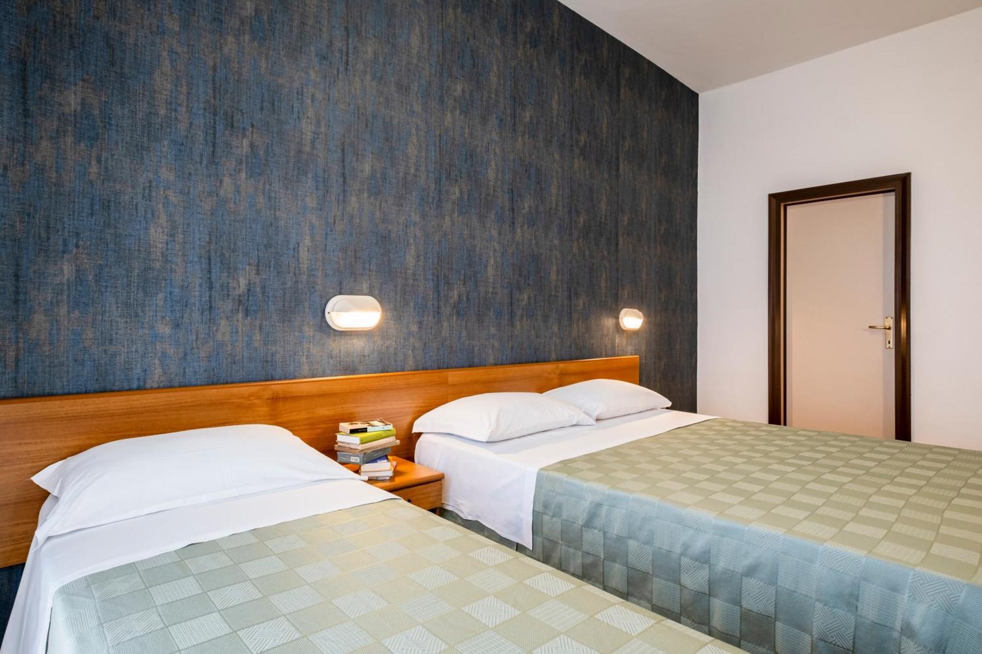 רימיני Hotel Atlas מראה חיצוני תמונה