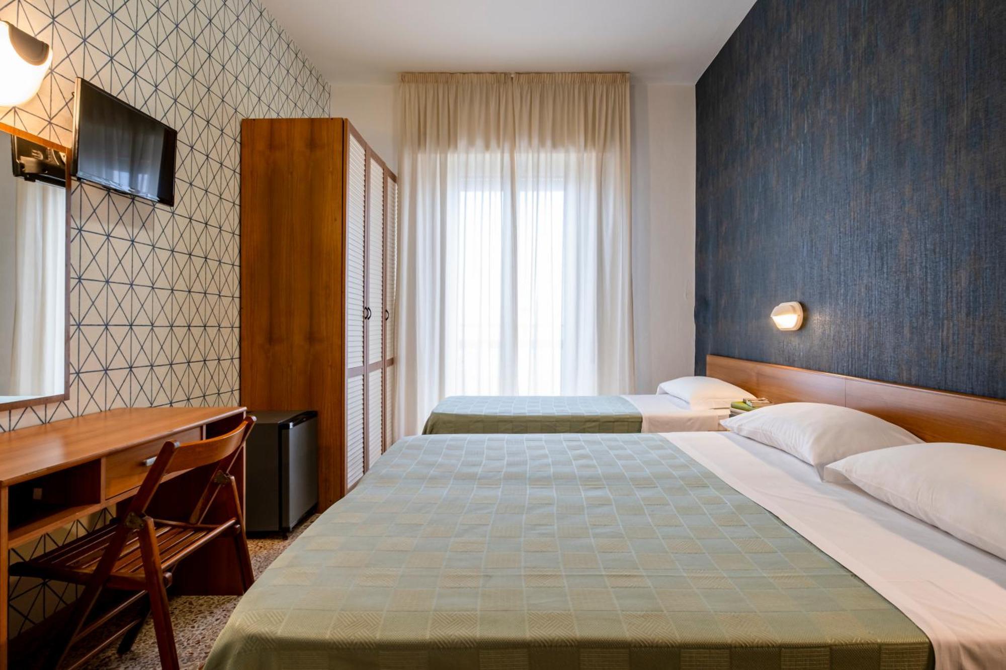 רימיני Hotel Atlas מראה חיצוני תמונה
