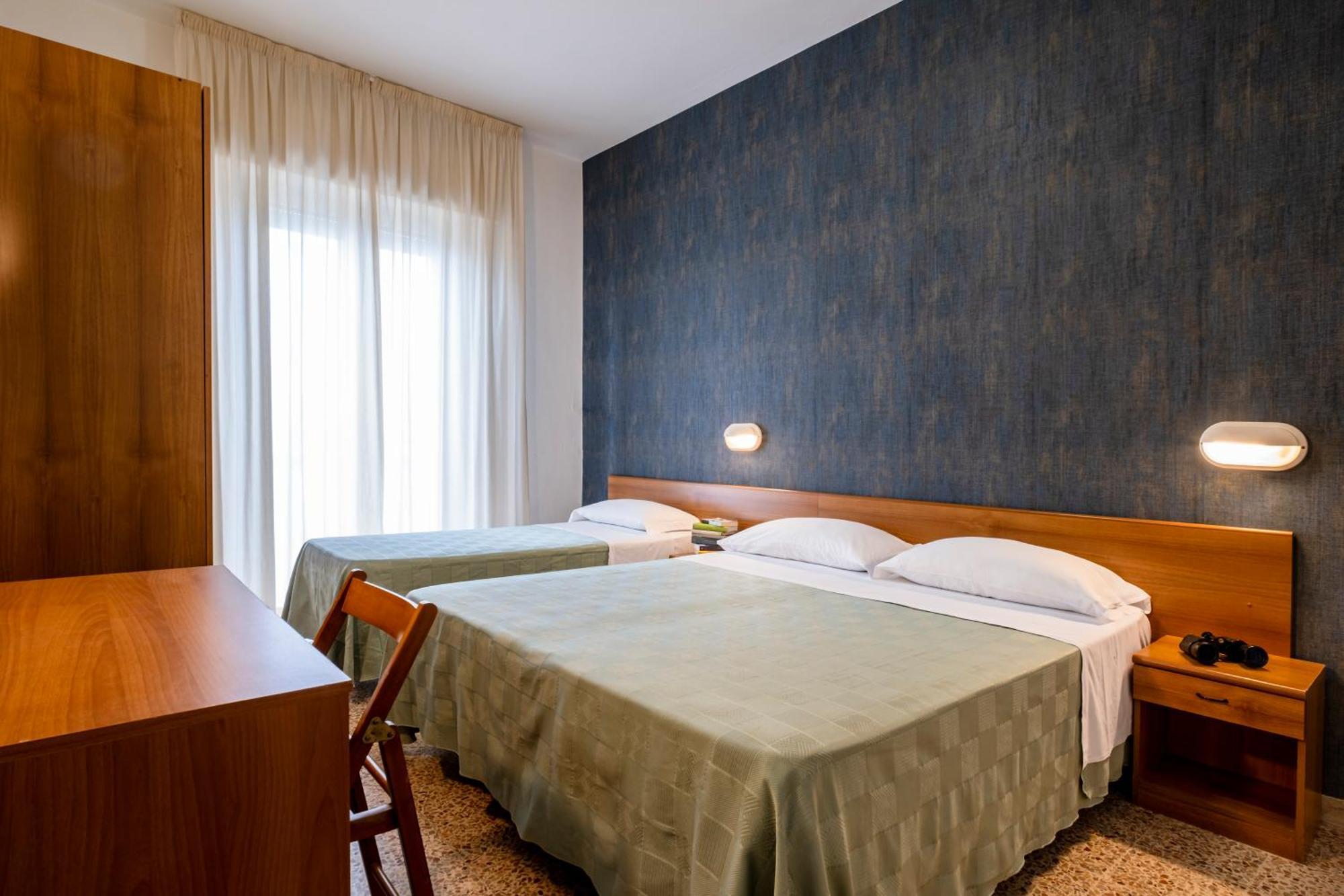 רימיני Hotel Atlas מראה חיצוני תמונה