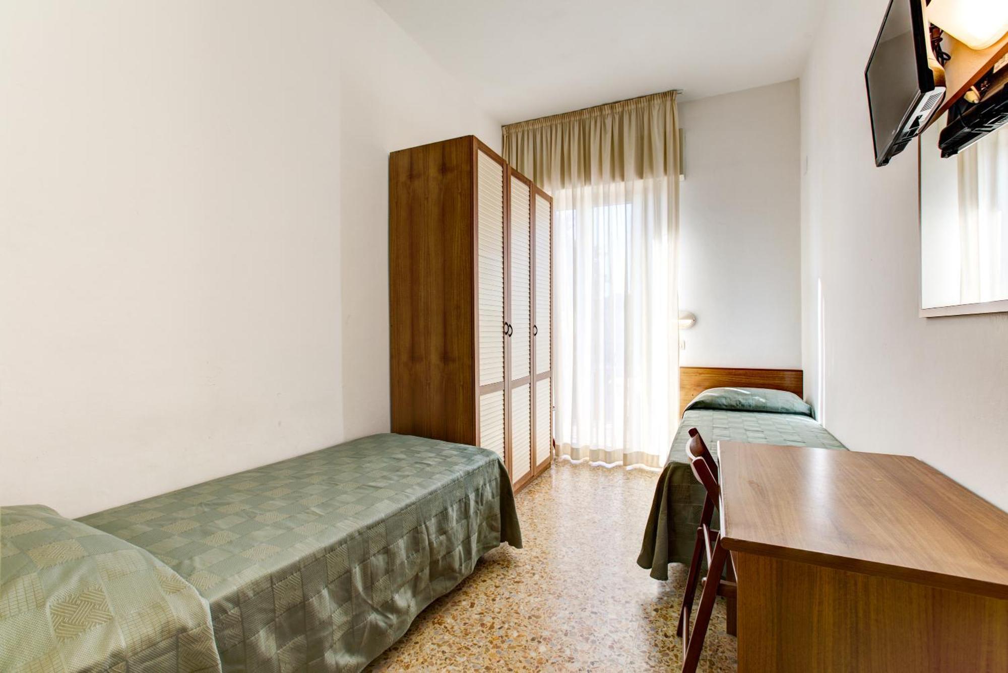 רימיני Hotel Atlas מראה חיצוני תמונה