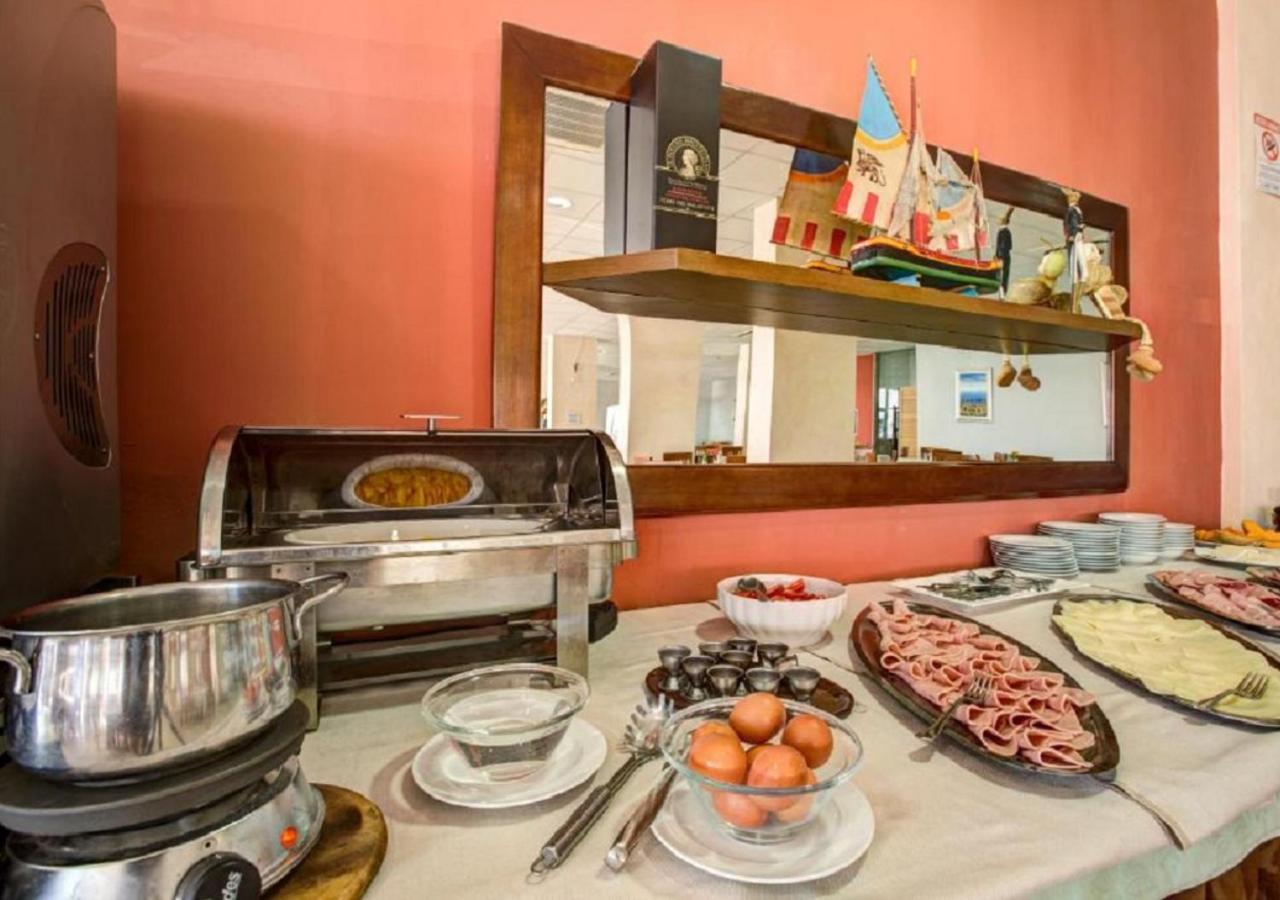 רימיני Hotel Atlas מראה חיצוני תמונה